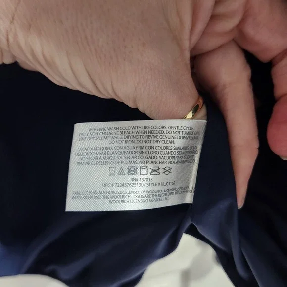 Woolrich Women's Quilted Down Puffer Vest L Navy Zip Front Gold Snaps Pockets - Picture 12 of 13